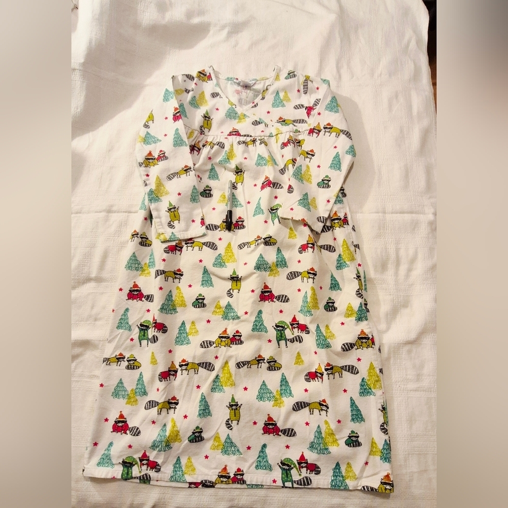 The Company Store girls 14/16 girls flannel nightgown, has defect
